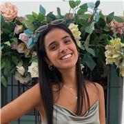 mi nombre es Alicia y soy maestra de Educación Primaria e imparto clases de cualquier asignatura desde los 4 a los 12 años